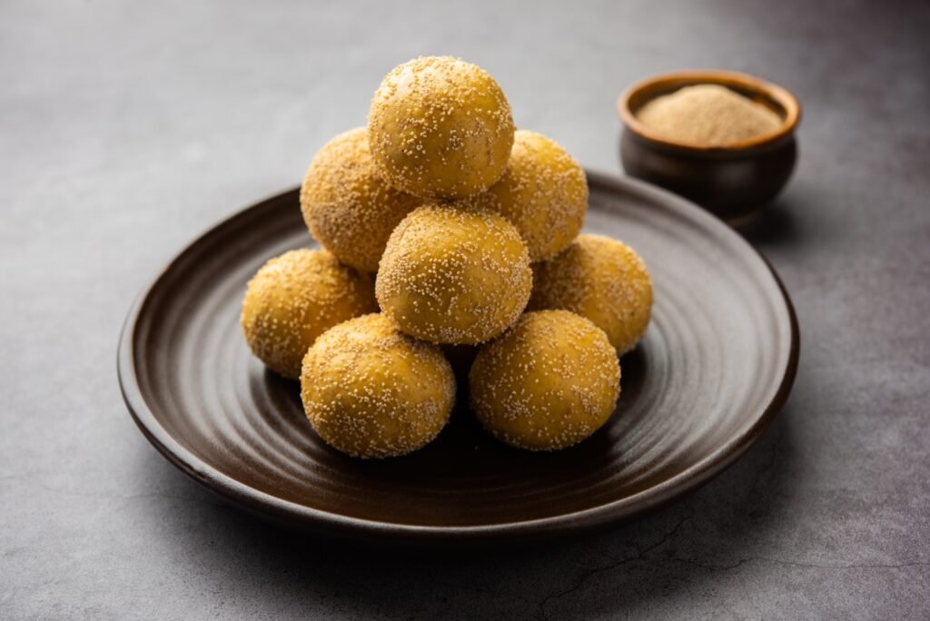 Khas khas besan laddu or poppy seeds and chickpea flour laddo or laddoo