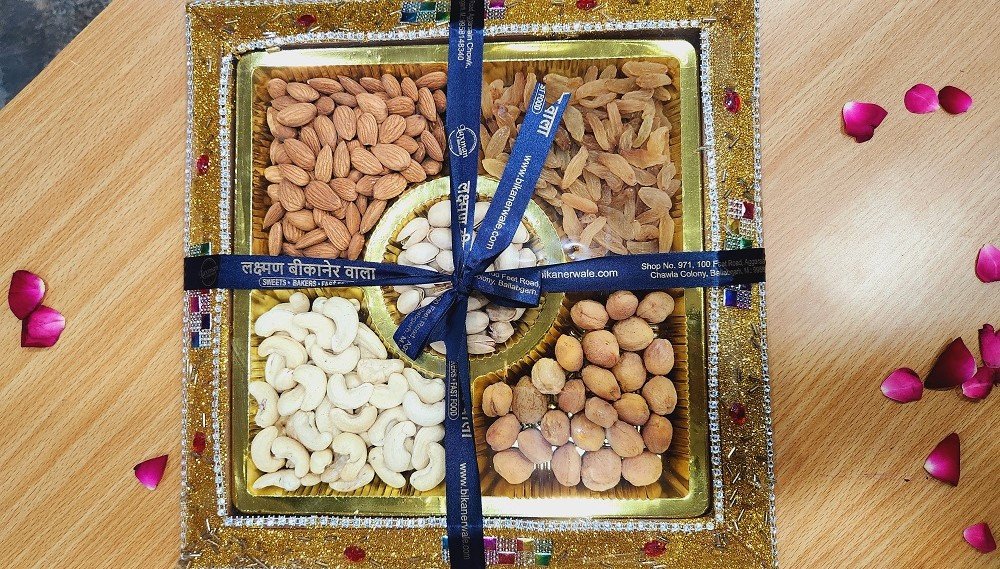 Indian-sweets-gift-box-3